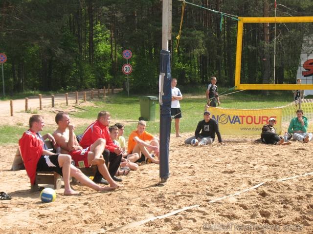 Pēc kārtīgiem mačiem ir jāpiesēž un jāatvelk elpa – Valmiera Beach 2011 labākie, stiprākie un izturīgākie spēlētāji Pēc kārtīgiem mačiem ir jāpiesēž un jāatvelk elpa – Valmiera Beach 2011 labākie, stiprākie un izturīgākie spēlētāji 66377