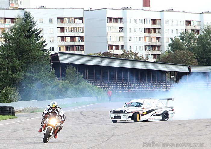Latvijas un Igaunijas Dragreisa čempionātu finālsacensības notiks jau svētdien (04.09.2011) www.forsaza.lv Latvijas un Igaunijas Dragreisa čempionātu finālsacensības notiks jau svētdien (04.09.2011) www.forsaza.lv 66382