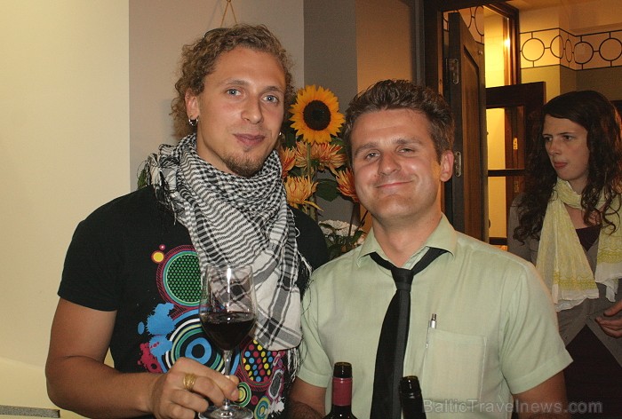 Mārtiņš Sirmais, Ēriks Dreibants un Rūta Rietuma 15.09.2011 atklāj jauno 3 pavāru restorānu «Tam labam būs augt» Jēkaba kazarmās 2B, Torņa ielā 4 Mārtiņš Sirmais, Ēriks Dreibants un Rūta Rietuma 15.09.2011 atklāj jauno 3 pavāru restorānu «Tam labam būs augt» Jēkaba kazarmās 2B, Torņa ielā 4 67048
