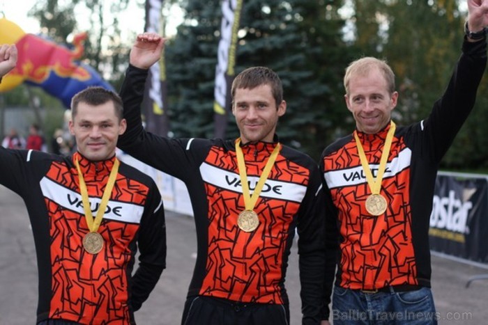 Triatel xRace 2011. gada sezonas kopvērtējuma uzvarētājs ir vīriešu komanda EthicSport.lv (Uģis Voiceščuks, Toms Veits, Jānis Krūmiņš) Triatel xRace 2011. gada sezonas kopvērtējuma uzvarētājs ir vīriešu komanda EthicSport.lv (Uģis Voiceščuks, Toms Veits, Jānis Krūmiņš) 67137