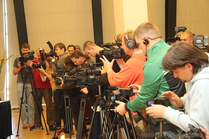 Ventspils paziņo preses konferencē 12.10.2011, kas notika viesnīcā Bergs, par jaunas valūtas apriti - Venti. Vairāk informācijas - www.Visitventspils. Ventspils paziņo preses konferencē 12.10.2011, kas notika viesnīcā Bergs, par jaunas valūtas apriti - Venti. Vairāk informācijas - www.Visitventspils. 67834