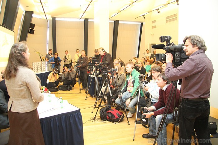 Ventspils paziņo preses konferencē 12.10.2011, kas notika viesnīcā Bergs, par jaunas valūtas apriti - Venti. Vairāk informācijas - www.Visitventspils. Ventspils paziņo preses konferencē 12.10.2011, kas notika viesnīcā Bergs, par jaunas valūtas apriti - Venti. Vairāk informācijas - www.Visitventspils. 67836