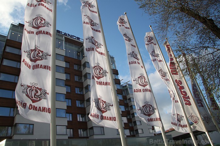 Islande Hotel 13.10.2011 prezentē jauno DINAMO ēdienkarti kopā ar hokeja komandu - www.islandehotel.lv Islande Hotel 13.10.2011 prezentē jauno DINAMO ēdienkarti kopā ar hokeja komandu - www.islandehotel.lv 67880