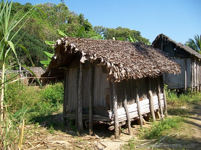 Balvas «Gada cilvēks tūrismā 2010» ieguvēja Gaida Matisone (avīzes Telegraf žurnāliste) apceļo noslēpumaino Madagaskaru Foto: Gaida Matisone Balvas «Gada cilvēks tūrismā 2010» ieguvēja Gaida Matisone (avīzes Telegraf žurnāliste) apceļo noslēpumaino Madagaskaru Foto: Gaida Matisone 68219