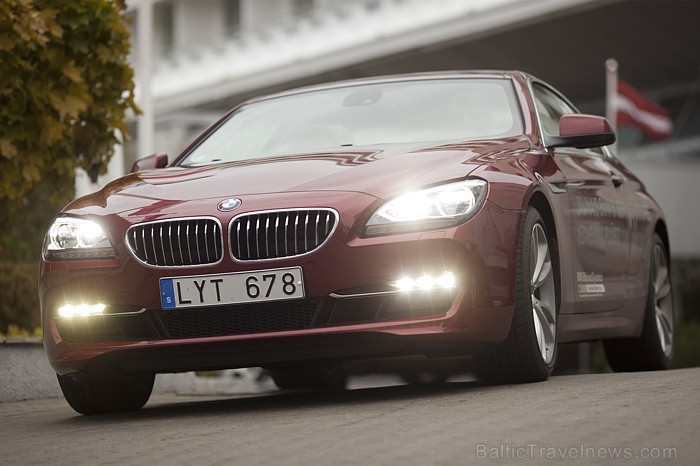 Jaunais BMW 640d Coupe ar 313 zirgspēkiem piesaista apkārtējo uzmanību ne tikai ar pieklusināti dobjo motora skaņu, bet arī ar eleganto automašīnas di Jaunais BMW 640d Coupe ar 313 zirgspēkiem piesaista apkārtējo uzmanību ne tikai ar pieklusināti dobjo motora skaņu, bet arī ar eleganto automašīnas di 68716