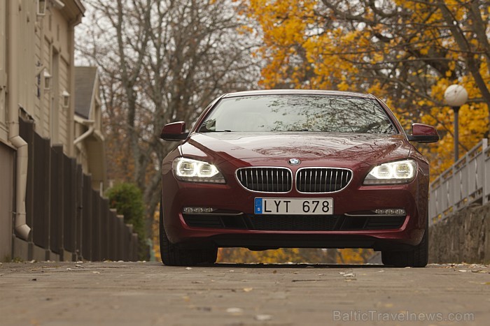 Testa braucienā varēja secināt, ka jaunais BMW 640d Coupe vislabāk patīk līdzeni un līkumoti asfalta ceļi, bet katru Latvijas ceļa bedri būs jāpiefiks Testa braucienā varēja secināt, ka jaunais BMW 640d Coupe vislabāk patīk līdzeni un līkumoti asfalta ceļi, bet katru Latvijas ceļa bedri būs jāpiefiks 68719