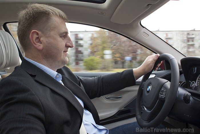 BalticTravelnews.com direktors Aivars Mackevičs testē jauno luksus klases automobili BMW 640d Coupe, kas drīz vien pakļāvās šofera gāzes pedāļa un stū BalticTravelnews.com direktors Aivars Mackevičs testē jauno luksus klases automobili BMW 640d Coupe, kas drīz vien pakļāvās šofera gāzes pedāļa un stū 68722