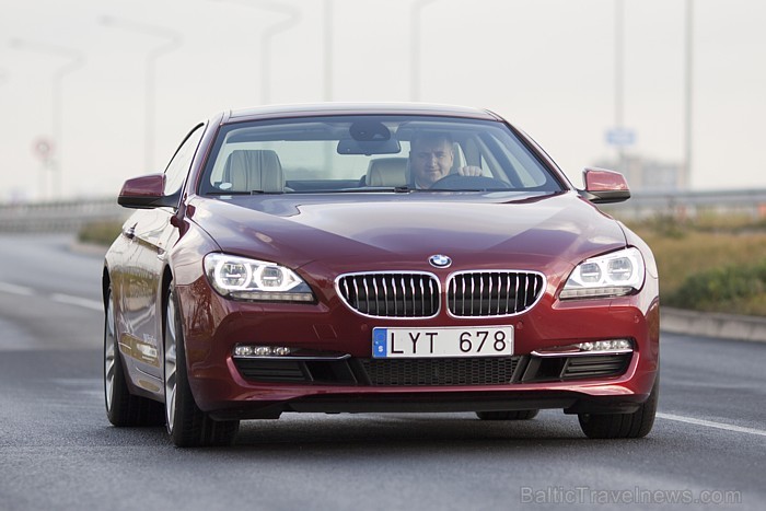 BalticTravelnews.com direktors Aivars Mackevičs testē jauno luksus klases automobili BMW 640d Coupe un izbauda Bang & Olufsen audiosistēmu. Foto: Ingu BalticTravelnews.com direktors Aivars Mackevičs testē jauno luksus klases automobili BMW 640d Coupe un izbauda Bang & Olufsen audiosistēmu. Foto: Ingu 68725