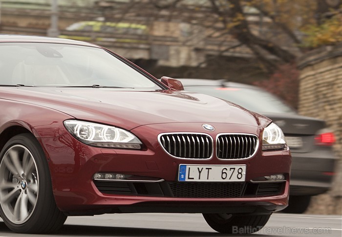 BalticTravelnews.com direktors Aivars Mackevičs testē jauno luksus klases automobili BMW 640d Coupe. Foto: Ingus Evertovskis BalticTravelnews.com direktors Aivars Mackevičs testē jauno luksus klases automobili BMW 640d Coupe. Foto: Ingus Evertovskis 68732