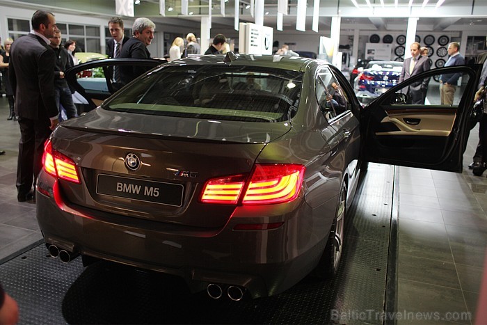 Sportiskā BMW M5 prezentācija BMW dīlera BM Auto salonā (Dārzciema iela 64a) Foto: Ingus Evertovskis Sportiskā BMW M5 prezentācija BMW dīlera BM Auto salonā (Dārzciema iela 64a) Foto: Ingus Evertovskis 69522