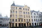 Vecrīgas restorāns Melnais kaķis ir vieta vēdera baudai un labam noskaņojumam