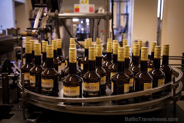 AS Latvijas balzams prezentē jauno krējuma liķieri Šarlote un brendiju Bonaparte Cinnamon - www.lb.lv AS Latvijas balzams prezentē jauno krējuma liķieri Šarlote un brendiju Bonaparte Cinnamon - www.lb.lv 72919