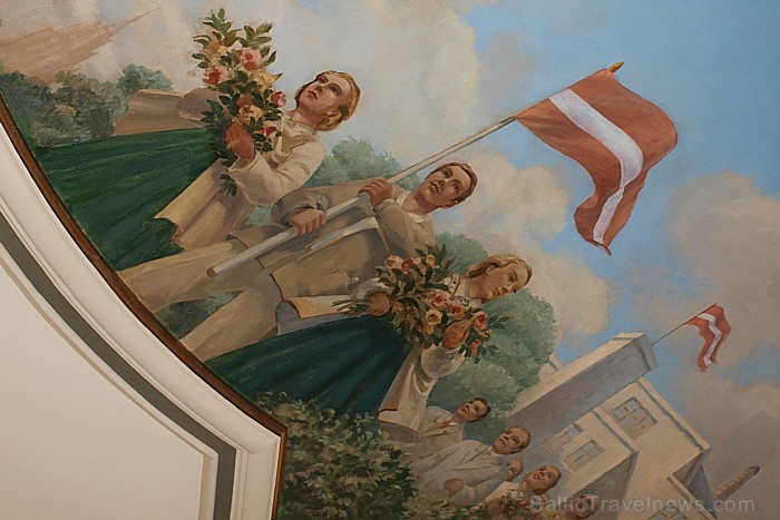 AS Latvijas balzams prezentē jauno krējuma liķieri Šarlote un brendiju Bonaparte Cinnamon - www.lb.lv AS Latvijas balzams prezentē jauno krējuma liķieri Šarlote un brendiju Bonaparte Cinnamon - www.lb.lv 72938