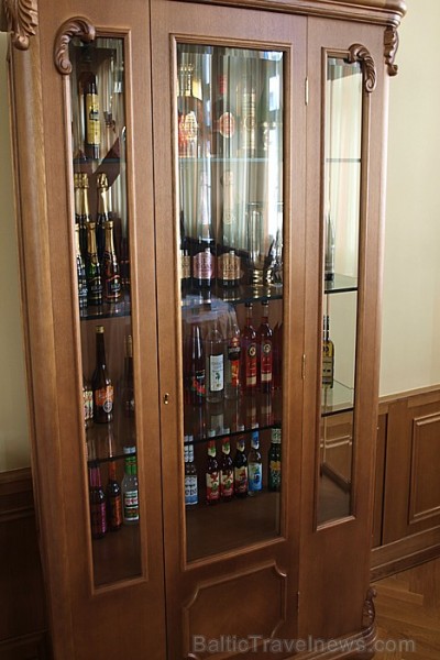 AS Latvijas balzams ražo gandrīz visus alkoholiskos dzērienus, izņemot rumu un tekilu- www.lb.lv AS Latvijas balzams ražo gandrīz visus alkoholiskos dzērienus, izņemot rumu un tekilu- www.lb.lv 72941
