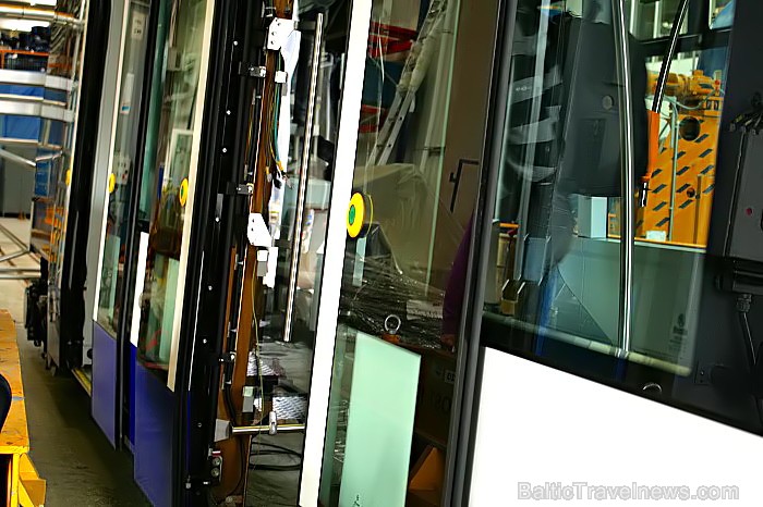 Travelnews.lv redakcija iepazīst Jaunos Škodas tramvajus pirms to izbraucieniem Rīgā www.skoda.cz Travelnews.lv redakcija iepazīst Jaunos Škodas tramvajus pirms to izbraucieniem Rīgā www.skoda.cz 73531