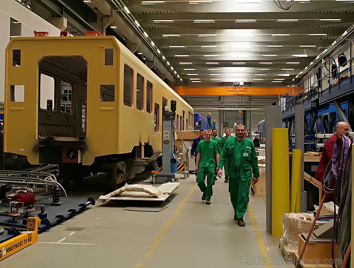 Rīgas zemesgrīdas tramvajs esot videi draudzīgs transporta līdzeklis un viens no ātrākajiem sabiedriskā transporta līdzekļa veidiem www.skoda.cz Rīgas zemesgrīdas tramvajs esot videi draudzīgs transporta līdzeklis un viens no ātrākajiem sabiedriskā transporta līdzekļa veidiem www.skoda.cz 73553