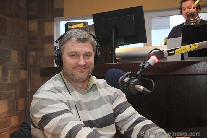Travelnews.lv sadarbības partneris - Ventspils viesnīcas Raibie logi (www.raibielogi.lv) īpašnieks Guntars Seilis radio raidījumā «Ceļasoma» Travelnews.lv sadarbības partneris - Ventspils viesnīcas Raibie logi (www.raibielogi.lv) īpašnieks Guntars Seilis radio raidījumā «Ceļasoma» 73615