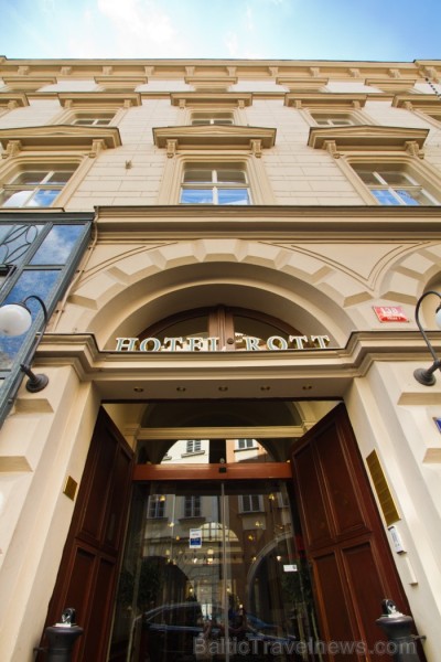 Travelnews.lv redakcija iesaka Hotel Rott četru zvagžņu viesmīlību, gan ceļotājiem, gan
darijuma braucienos www.hotelrott.cz Travelnews.lv redakcija iesaka Hotel Rott četru zvagžņu viesmīlību, gan ceļotājiem, gan
darijuma braucienos www.hotelrott.cz 73728