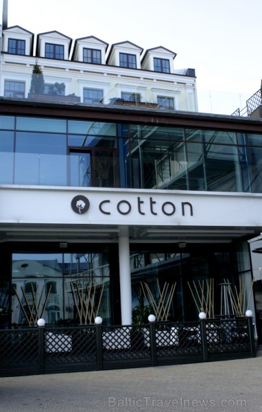 Restorāns Cotton atklāj mākslinieces Karinē Paronjanc personālizstādi (12.04.2012) www.cottonrestaurant.lv Restorāns Cotton atklāj mākslinieces Karinē Paronjanc personālizstādi (12.04.2012) www.cottonrestaurant.lv 73755