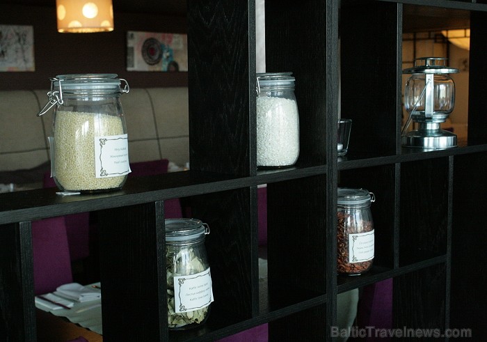 Restorāns Cotton atklāj mākslinieces Karinē Paronjanc personālizstādi (12.04.2012) www.cottonrestaurant.lv Restorāns Cotton atklāj mākslinieces Karinē Paronjanc personālizstādi (12.04.2012) www.cottonrestaurant.lv 73760