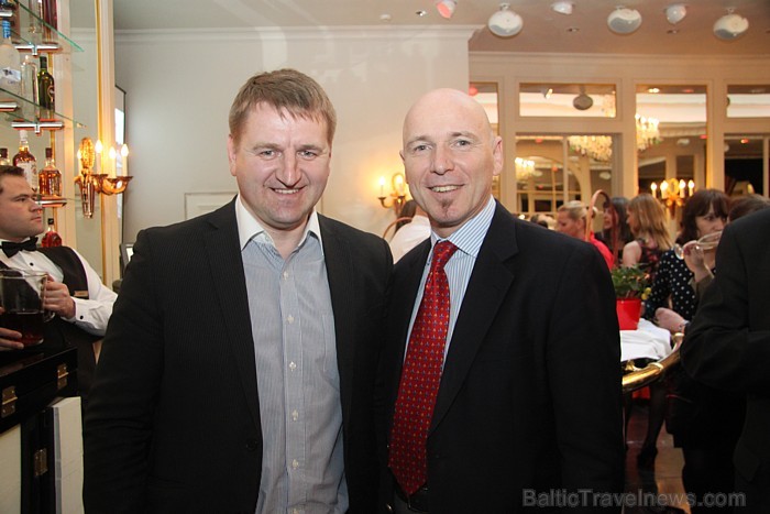 No kreisās: Aivars Mackevičs (BalticTravelnews.com) un Bernhards Loevs (Grand Palace Hotel Rīga) No kreisās: Aivars Mackevičs (BalticTravelnews.com) un Bernhards Loevs (Grand Palace Hotel Rīga) 74177