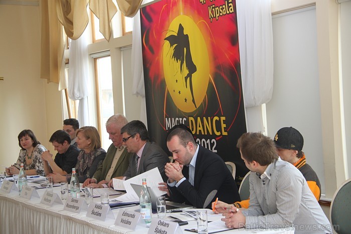 No 4. līdz 6. maijam Ķīpsalā notiks starptautiskā dejas mākslas izstāde-festivāls «Magic Dance Expo 2012» (www.bt1.lv) Foto: preses konference 25.04.2 No 4. līdz 6. maijam Ķīpsalā notiks starptautiskā dejas mākslas izstāde-festivāls «Magic Dance Expo 2012» (www.bt1.lv) Foto: preses konference 25.04.2 74433
