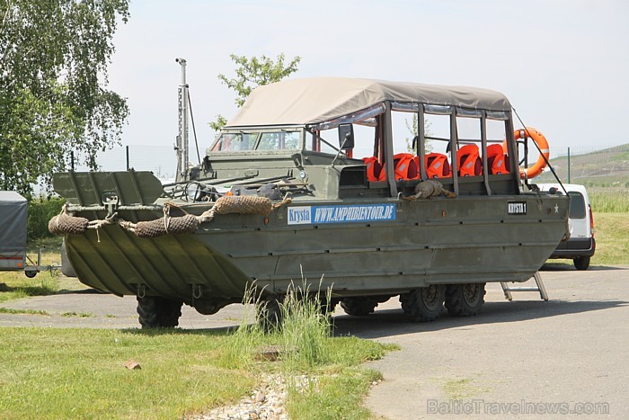 Leipcigas uzņēmējs piedāvā 2,5 stundu izbraucienu ar amerikāņu militāro amfībiju DUKW 353, kas ir uzbūvēta 1942. gadā un tagad pilnībā restaurēta www Leipcigas uzņēmējs piedāvā 2,5 stundu izbraucienu ar amerikāņu militāro amfībiju DUKW 353, kas ir uzbūvēta 1942. gadā un tagad pilnībā restaurēta www 75472