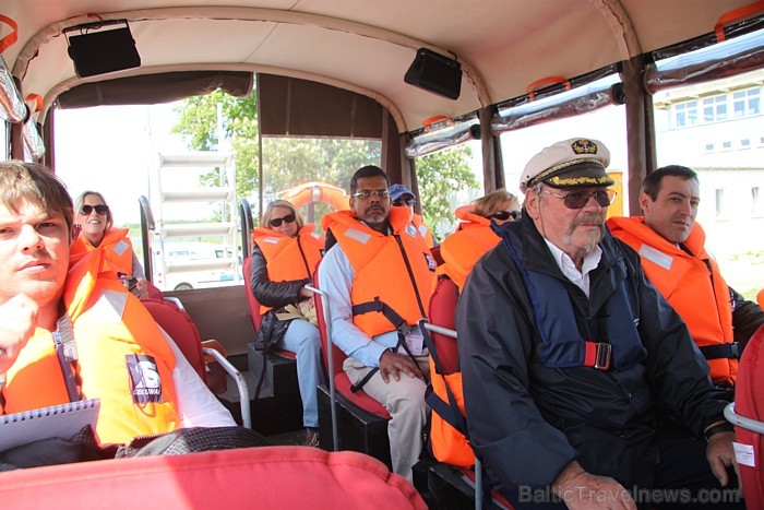 Piedzīvojumu ceļojums ar militāro amfībiju DUKW 353 pa Leipcigas apkārtnes ezeriem un sauszemi - www.amphibientour.de Piedzīvojumu ceļojums ar militāro amfībiju DUKW 353 pa Leipcigas apkārtnes ezeriem un sauszemi - www.amphibientour.de 75474