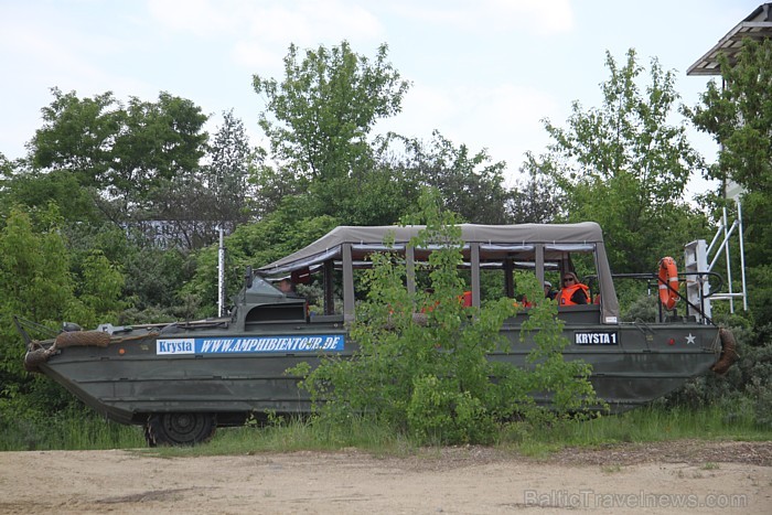 Piedzīvojumu ceļojums ar militāro amfībiju DUKW 353 pa Leipcigas apkārtnes ezeriem un sauszemi - www.amphibientour.de Piedzīvojumu ceļojums ar militāro amfībiju DUKW 353 pa Leipcigas apkārtnes ezeriem un sauszemi - www.amphibientour.de 75476