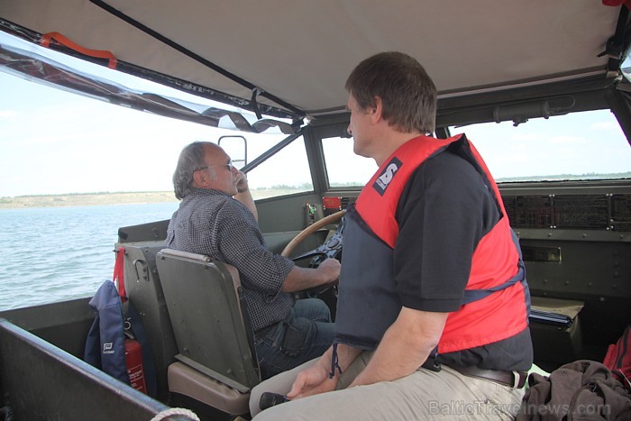 Piedzīvojumu ceļojums ar militāro amfībiju DUKW 353 pa Leipcigas apkārtnes ezeriem un sauszemi - www.amphibientour.de Piedzīvojumu ceļojums ar militāro amfībiju DUKW 353 pa Leipcigas apkārtnes ezeriem un sauszemi - www.amphibientour.de 75488