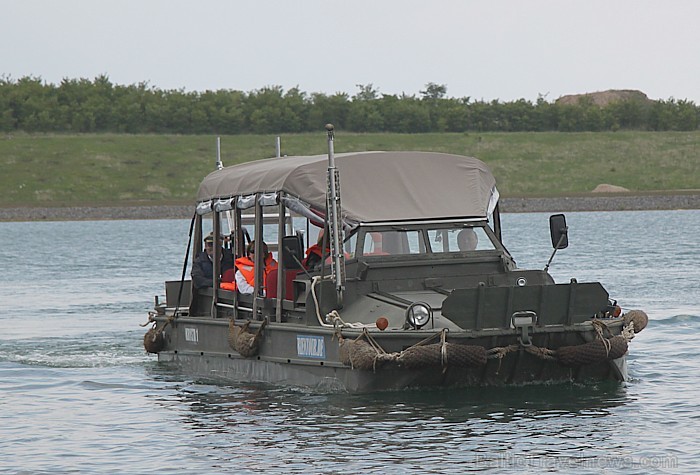 Piedzīvojumu ceļojums ar militāro amfībiju DUKW 353 pa Leipcigas apkārtnes ezeriem un sauszemi - www.amphibientour.de Piedzīvojumu ceļojums ar militāro amfībiju DUKW 353 pa Leipcigas apkārtnes ezeriem un sauszemi - www.amphibientour.de 75491