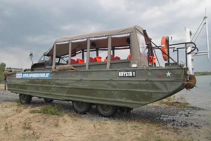 Piedzīvojumu ceļojums ar militāro amfībiju DUKW 353 pa Leipcigas apkārtnes ezeriem un sauszemi - www.amphibientour.de Piedzīvojumu ceļojums ar militāro amfībiju DUKW 353 pa Leipcigas apkārtnes ezeriem un sauszemi - www.amphibientour.de 75493