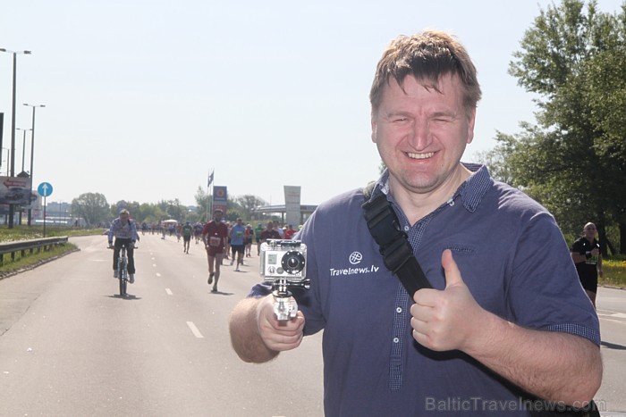 BalticTravelnews.com direktors Aivars Mackevičs ir noskrējis kādreiz divus maratonus, bet šoreiz vismaz 10 km ar fotoaparātu BalticTravelnews.com direktors Aivars Mackevičs ir noskrējis kādreiz divus maratonus, bet šoreiz vismaz 10 km ar fotoaparātu 75622