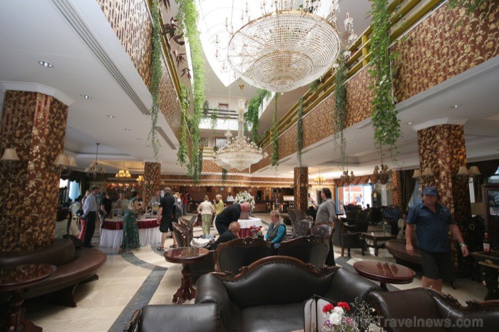 DELPHIN BOTANIK 5* (ALANYA) – viesnīcas vestibils. www.goadventure.lv 75850