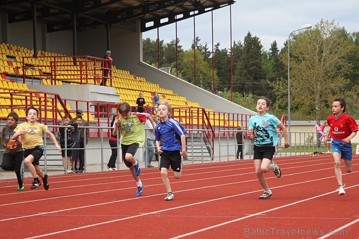 Ogres novada sporta centra atklātās sacensības vieglatlētikā - vairāk informācijas par Ogri - www.latvijascentrs.lv Ogres novada sporta centra atklātās sacensības vieglatlētikā - vairāk informācijas par Ogri - www.latvijascentrs.lv 75922