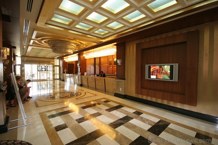 CRYSTAL FAMILY RESORT 5* (BELEK) – viesnīcas recepcija. www.goadventure.lv 76003