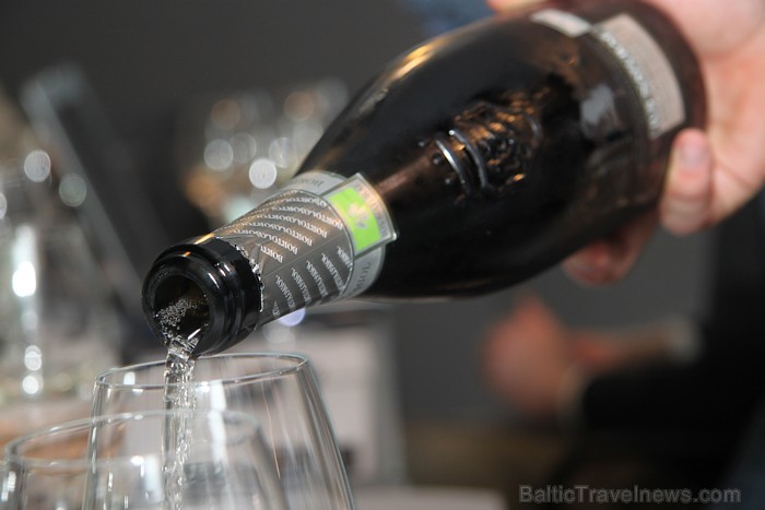 Itālijas vīnu ražotājs Bortolomiol prezentē Biologico IUS Naturae Prosecco di Valdobiadene D.O.C.G. vīna bārā un restorānā «Garage» (www.garage.lv) Itālijas vīnu ražotājs Bortolomiol prezentē Biologico IUS Naturae Prosecco di Valdobiadene D.O.C.G. vīna bārā un restorānā «Garage» (www.garage.lv) 76022