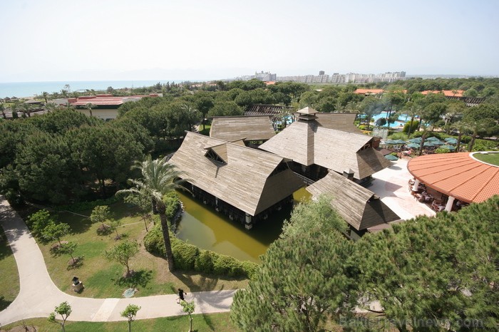 IC GREEN PALACE  5* (ANTALYA) – skats pa logu uz viesnīcas teritoriju. www.goadventure.lv 76062