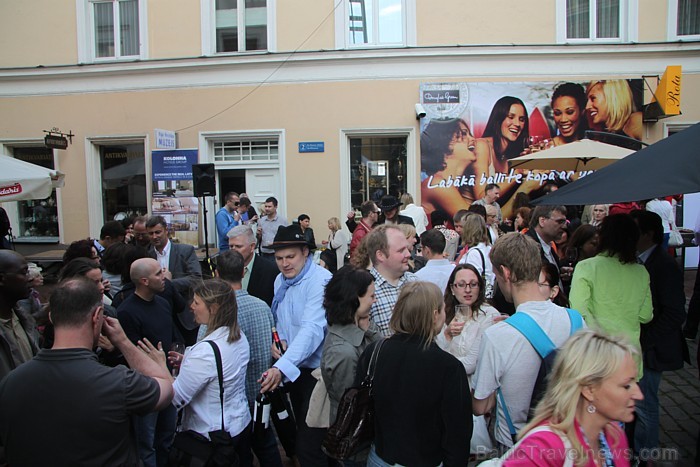 2012. gada 15. un 16. jūnijā viesnīcas Konventa Sēta iekšpagalmā, Rīgā, Kalēju ielā 9/11 - «Vīna festivāls 2012» - www.konventa.lv 2012. gada 15. un 16. jūnijā viesnīcas Konventa Sēta iekšpagalmā, Rīgā, Kalēju ielā 9/11 - «Vīna festivāls 2012» - www.konventa.lv 77165