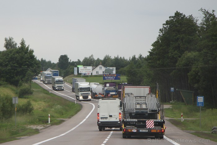 Ceļojums no Rīgas tika uzsākts 20.06.2012 ap pusdienlaiku un līdz Kauņai bija samērā ērta braukšana, bet posms starp Kauņu un Varšavu ir pilns ar krav Ceļojums no Rīgas tika uzsākts 20.06.2012 ap pusdienlaiku un līdz Kauņai bija samērā ērta braukšana, bet posms starp Kauņu un Varšavu ir pilns ar krav 78077