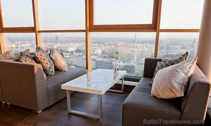Viesnīcas Radisson Blu Hotel Latvija bārs Skyline saņēma portāla TripAdvisor izcilības sertifikātu Viesnīcas Radisson Blu Hotel Latvija bārs Skyline saņēma portāla TripAdvisor izcilības sertifikātu 78323