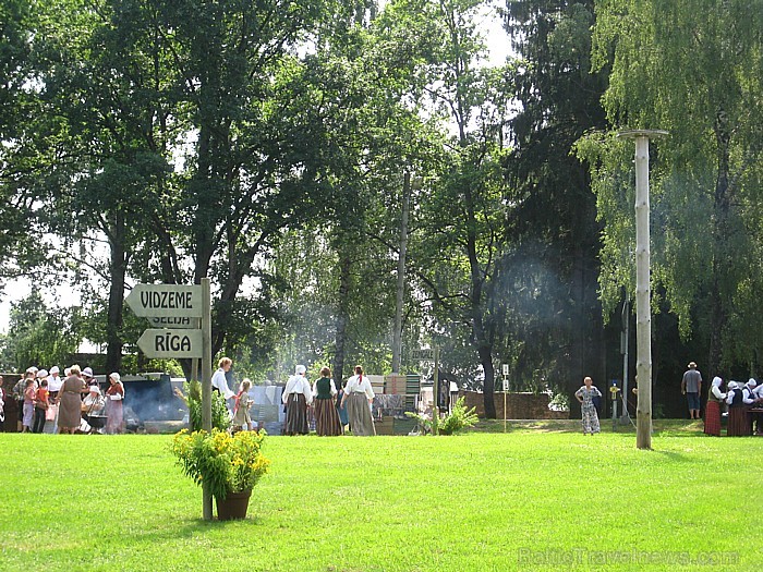 Starptautiskais folkloras festivāls «Baltica 2012» Ikšķilē - www.folklorasbiedriba.lv/pasakumi/festivals-baltica/ Starptautiskais folkloras festivāls «Baltica 2012» Ikšķilē - www.folklorasbiedriba.lv/pasakumi/festivals-baltica/ 78396