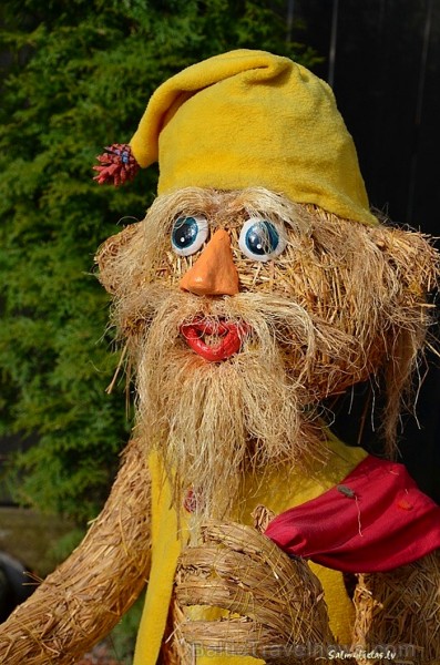 Salmu darbnīca, muzejs-vieta, kur salmi pārtop brīnumainās skulptūrās, lellēs, suvenīros.
Foto:Salmu lietas www.salmulietas.lv Salmu darbnīca, muzejs-vieta, kur salmi pārtop brīnumainās skulptūrās, lellēs, suvenīros.
Foto:Salmu lietas www.salmulietas.lv 78701