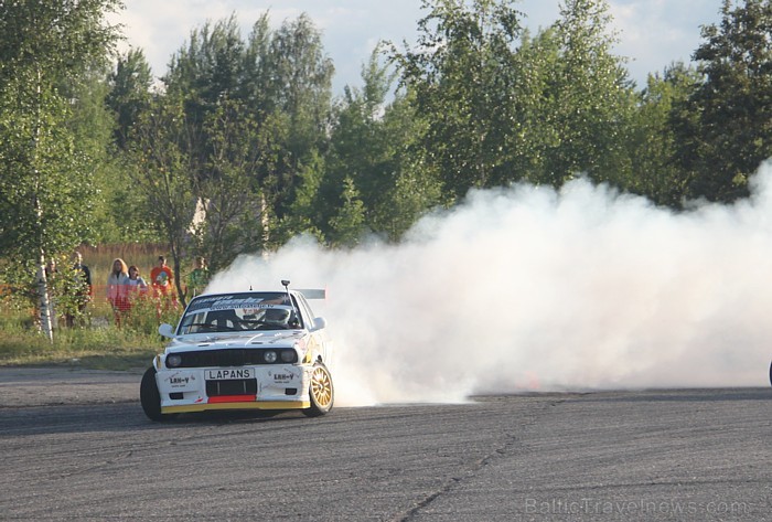 Latvijas drifta sacīkstes norisinājās 14.07.2012 Daugavpils kartadromā «Blāzma» Foto sponsors: Daugavpils 3 zvaigžņu viesnīca Park Hotel Latgola - www Latvijas drifta sacīkstes norisinājās 14.07.2012 Daugavpils kartadromā «Blāzma» Foto sponsors: Daugavpils 3 zvaigžņu viesnīca Park Hotel Latgola - www 78835