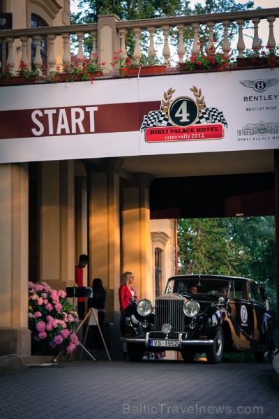 No 2012. gada 12. līdz 14. jūlijam norisinājās 4. Dikļu pils Retro rallijs, kurā piedalījās 18 ekipāžas no Latvijas, Krievijas un Baltkrievijas Foto: No 2012. gada 12. līdz 14. jūlijam norisinājās 4. Dikļu pils Retro rallijs, kurā piedalījās 18 ekipāžas no Latvijas, Krievijas un Baltkrievijas Foto: 78937