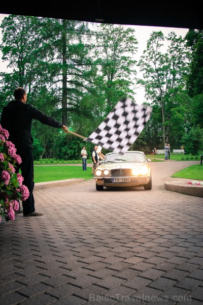 No 2012. gada 12. līdz 14. jūlijam norisinājās 4. Dikļu pils Retro rallijs, kurā piedalījās 18 ekipāžas no Latvijas, Krievijas un Baltkrievijas Foto: No 2012. gada 12. līdz 14. jūlijam norisinājās 4. Dikļu pils Retro rallijs, kurā piedalījās 18 ekipāžas no Latvijas, Krievijas un Baltkrievijas Foto: 78938