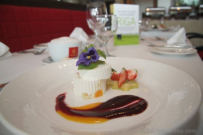 Panna Cotta ar meža zemeņu mērcīti - www.hotelavalon.eu 79796
