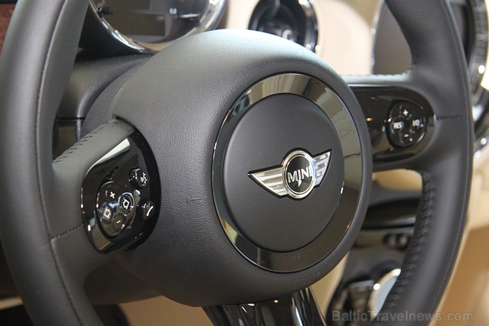 Latvijā pārdots viens no tūkstoš vienībās ierobežotās sērijas MINI Cooper S Goodwood, kas izstrādāts sadarbībā ar Rolls-Royce inženieriem Latvijā pārdots viens no tūkstoš vienībās ierobežotās sērijas MINI Cooper S Goodwood, kas izstrādāts sadarbībā ar Rolls-Royce inženieriem 79862