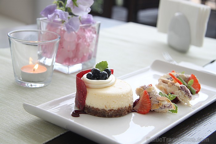 Rīgas restorāns «Cotton» piedāvā vasaras terasi un viltīgi garšīgus ēdienus - www.cottonrestaurant.lv Rīgas restorāns «Cotton» piedāvā vasaras terasi un viltīgi garšīgus ēdienus - www.cottonrestaurant.lv 80040