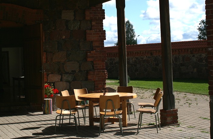 Mostes novadā (Igaunija) ceļotāju apskatei un atpūtai ir pieejama atjaunotā spirta fabrika - Mostes muiža. Šodien šeit ir ierīkots atpūtas komplekss a Mostes novadā (Igaunija) ceļotāju apskatei un atpūtai ir pieejama atjaunotā spirta fabrika - Mostes muiža. Šodien šeit ir ierīkots atpūtas komplekss a 80651